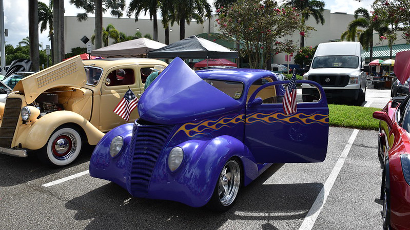 City of Coconut Creek Hosts Hot Rods and Hot Dogs Car Show {City of Coconut Creek}