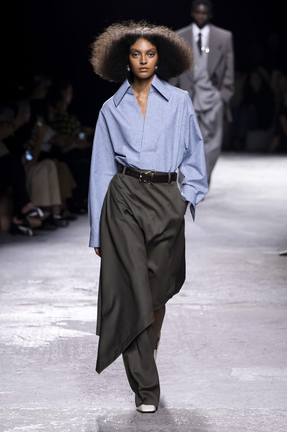 milan, italy september 21 a model walks the runway during the bottega veneta ready to wear springsummer 2025 fashion show as part of the milan fashion week on september 21, 2024 in milan, italy photo by victor virgilegamma rapho via getty images