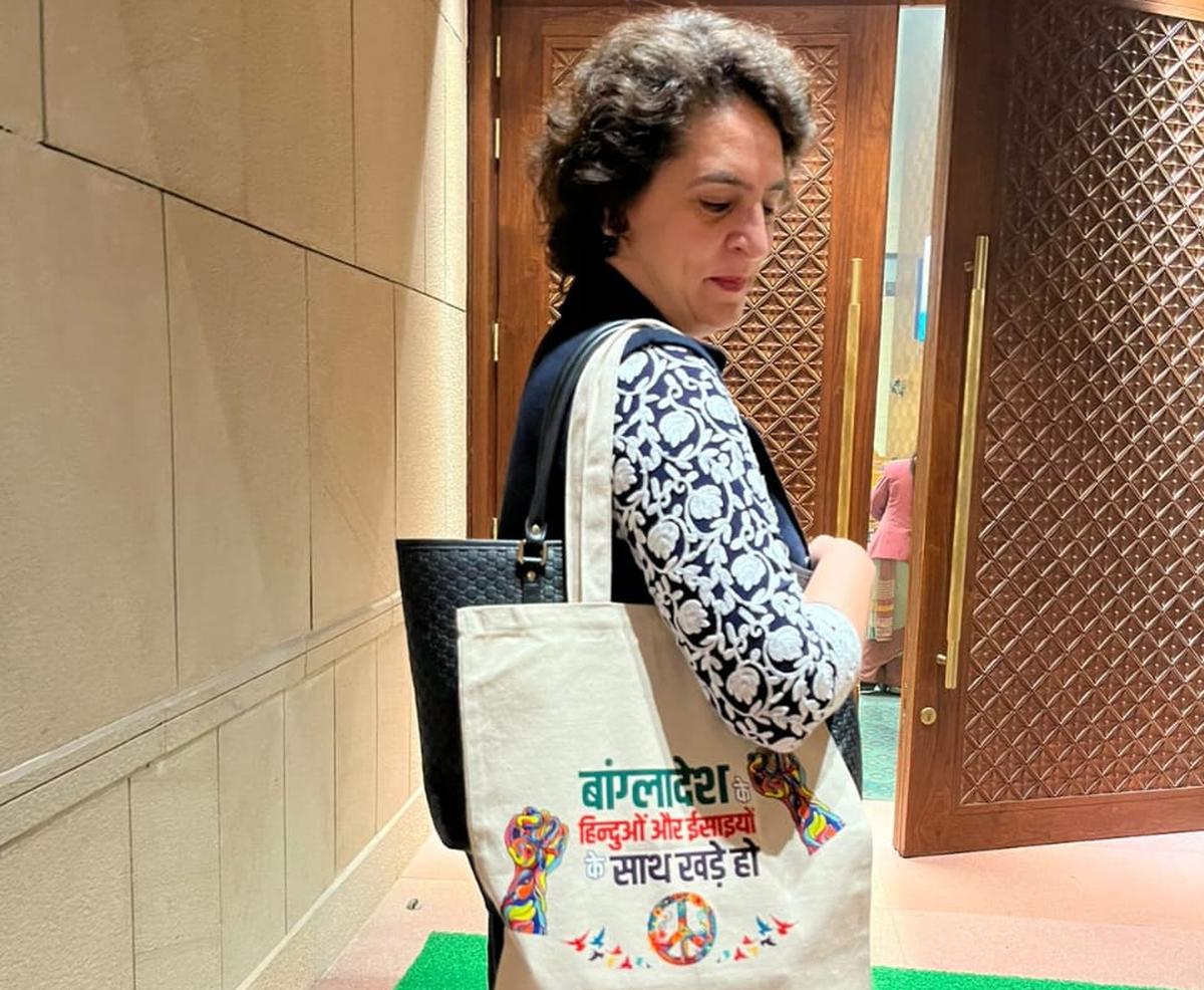 Priyanka Gandhi with bag written - “Stand with the Hindus and Christians of Bangladesh”