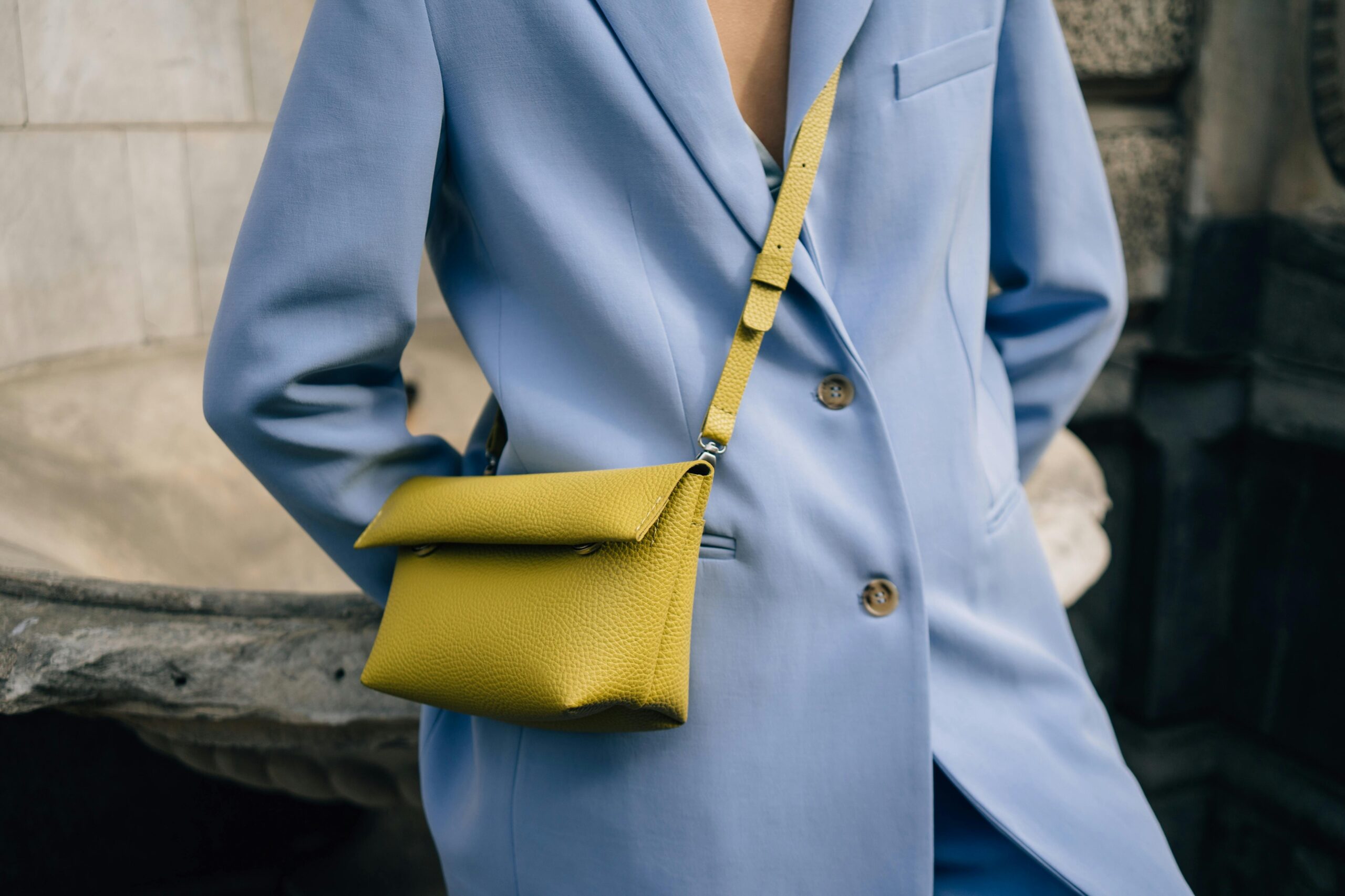 Top Deals On Handbags For Women From Myntra