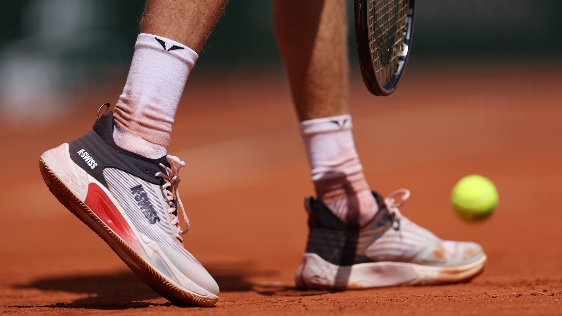 Amanyara, a luxury hotel in Turks and Caicos, provides guests with tennis shoes made by Babolat and K Swiss, according to Fora.