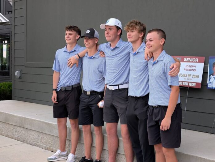 134894762_web1_north-boys-golf-seniors