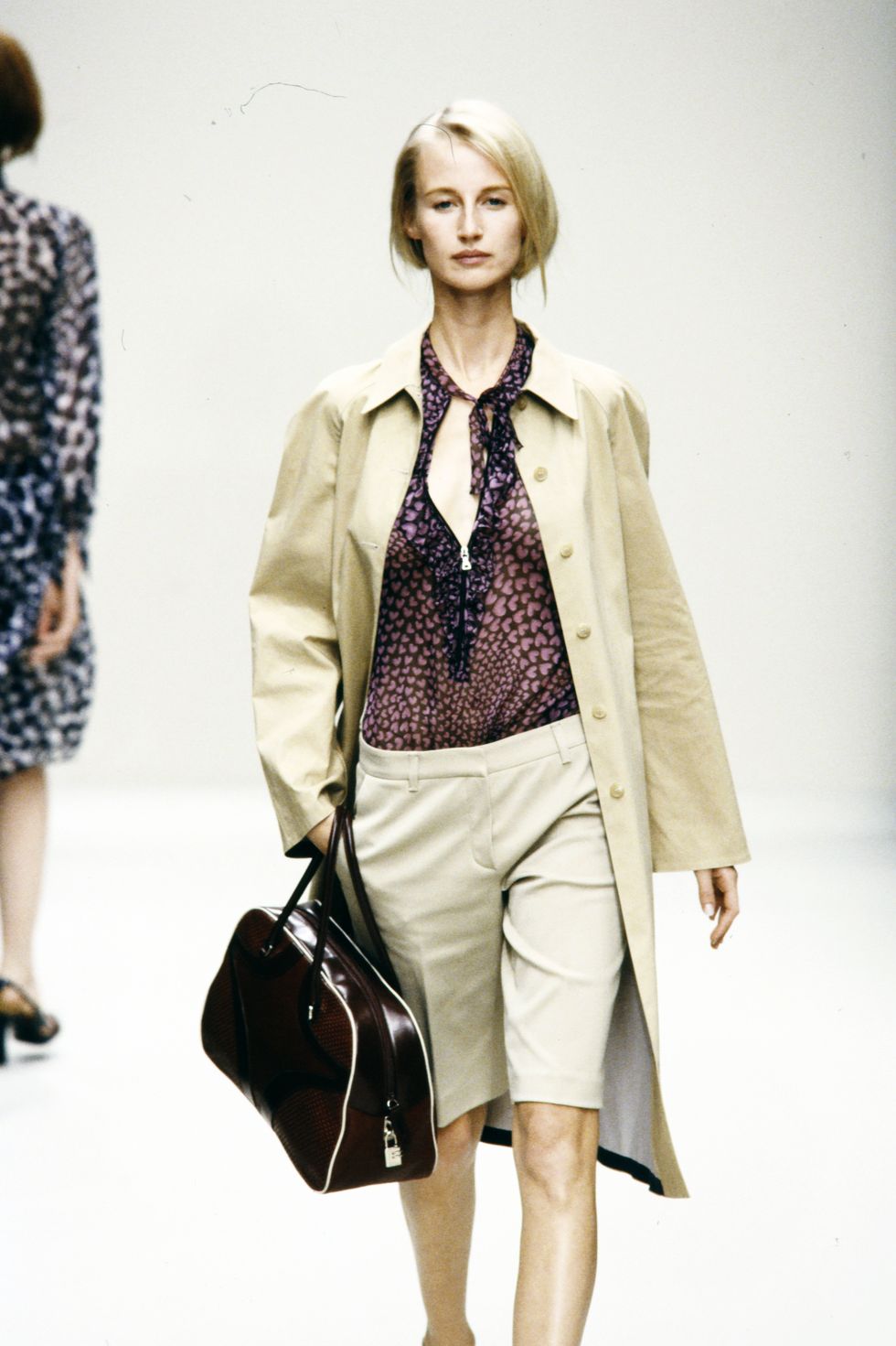 prada spring 2000 ready to wear runway show